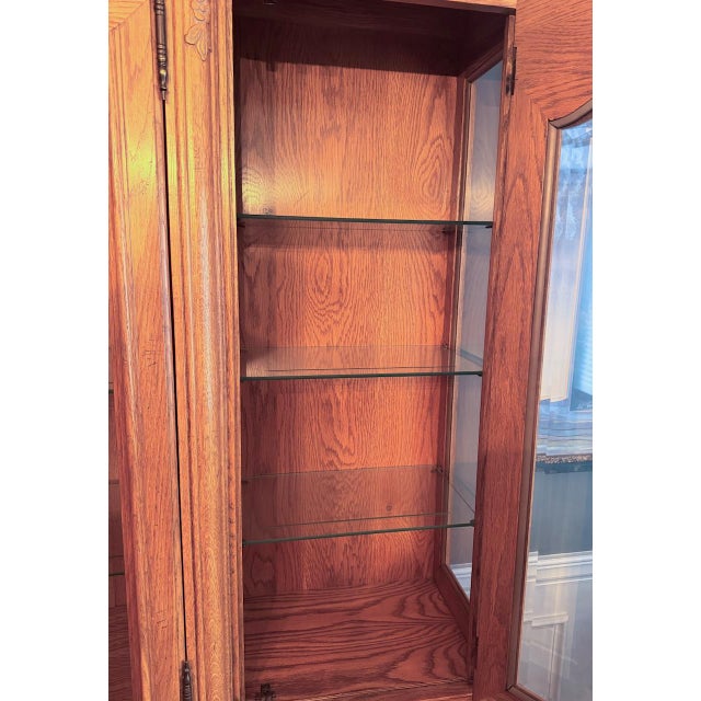 Wood Vintage 1987 Hickory Manufacturing Co. Display Cabinet For Sale - Image 7 of 10