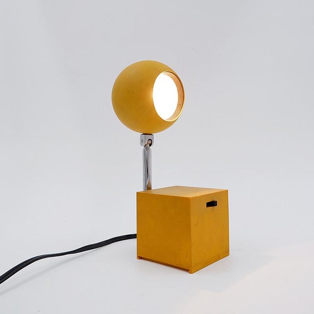 Minimalist Space Age Lytegem Wall Lamp by Michael Lax for Lightolier, USA, 1960s For Sale - Image 12 of 16