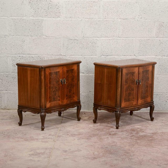 Mid-Century Walnut-Veneered Nightstands, Set of 2 For Sale - Image 4 of 18