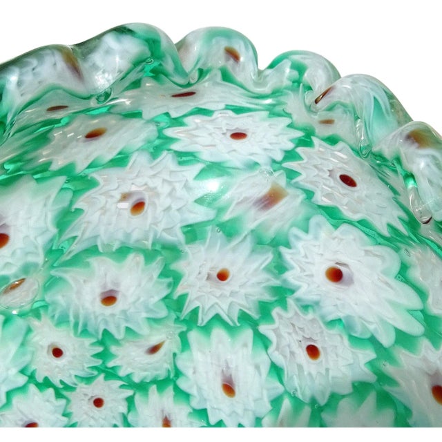 Vintage Murano Fratelli Toso Millefiori Green White Flower Mosaic Italian Art Glass Ruffle Edge Bowl For Sale In Orlando - Image 6 of 8