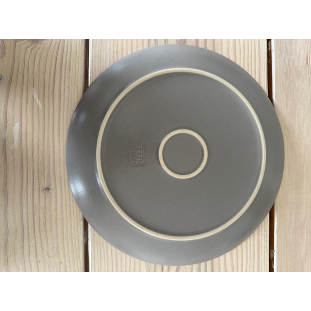 Mid-Century Modern 1940s Heath Ceramics Salt & Shadow Dinner Plate For Sale - Image 3 of 3