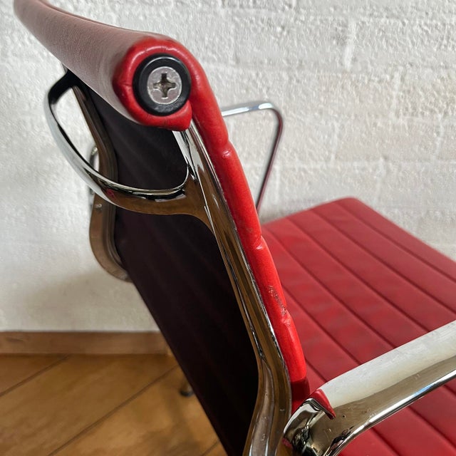 EA 108 Chairs in Chrome and Red Leather by Charles and Ray Eames for Vitra, 1950s, Set of 4 For Sale - Image 14 of 18