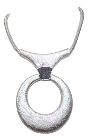Vintage 1970s Signed Crown Trifari Rhodium Plated Textured O Pendant Necklace