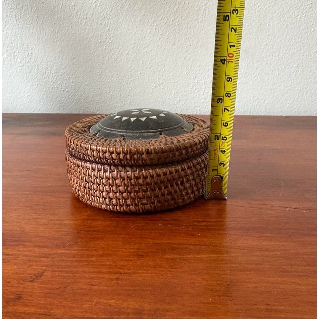 Brown Indonesian Lombok Style Lidded Basket/Box With Mother of Pearl Inlay For Sale - Image 8 of 8