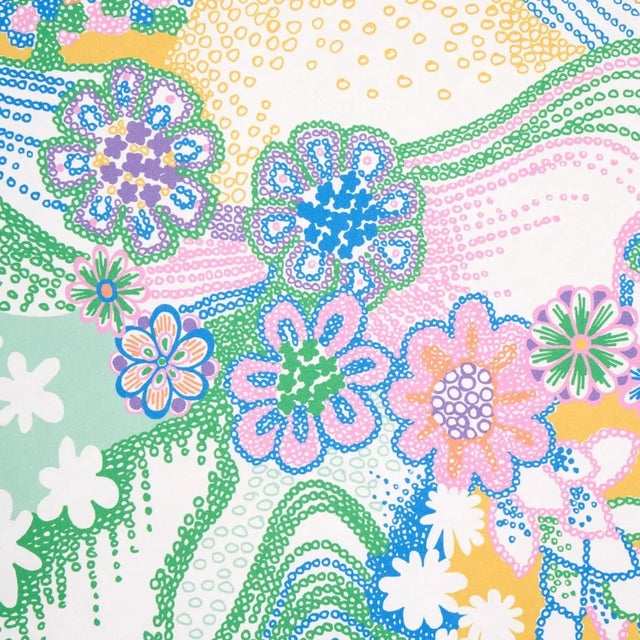 Abstract Sample - Schumacher X Clements Ribeiro Daisy Chain Wallpaper in Light Multi For Sale - Image 3 of 5