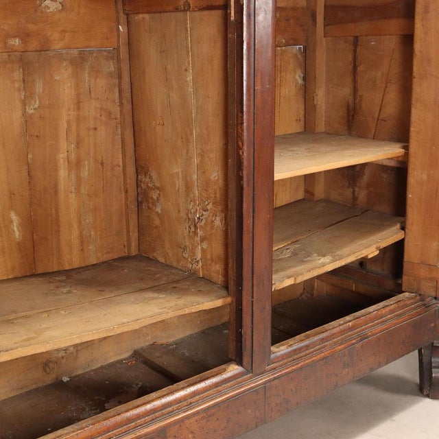 Italian Wardrobe in Walnut and Poplar For Sale - Image 9 of 12