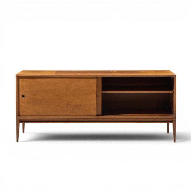 Paul McCobb for Planner Group Mid Century Maple Sliding Door Credenza For Sale - Image 9 of 10