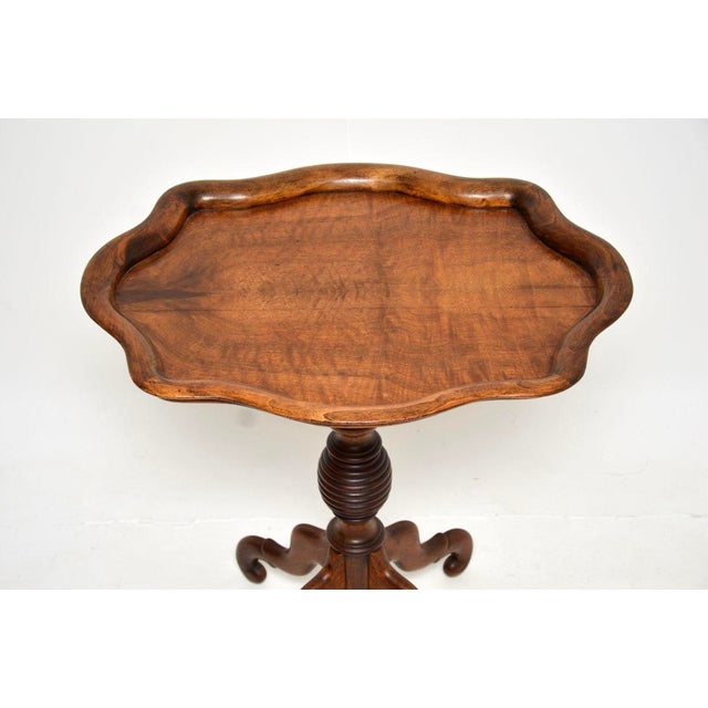 Antique Victorian Walnut Occasional Side Table, 1880 For Sale - Image 4 of 7