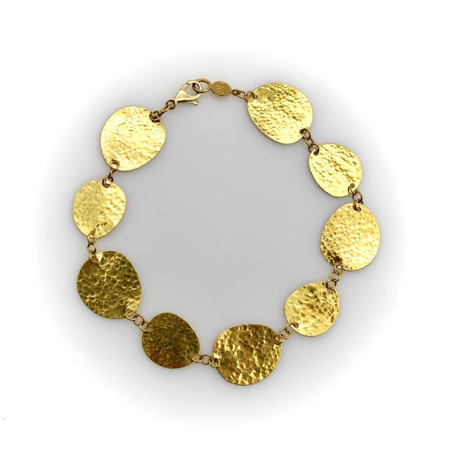 Modern 24k Gold Gurhan Lush Collection Hand-Hammered Disc Bracelet For Sale - Image 3 of 11