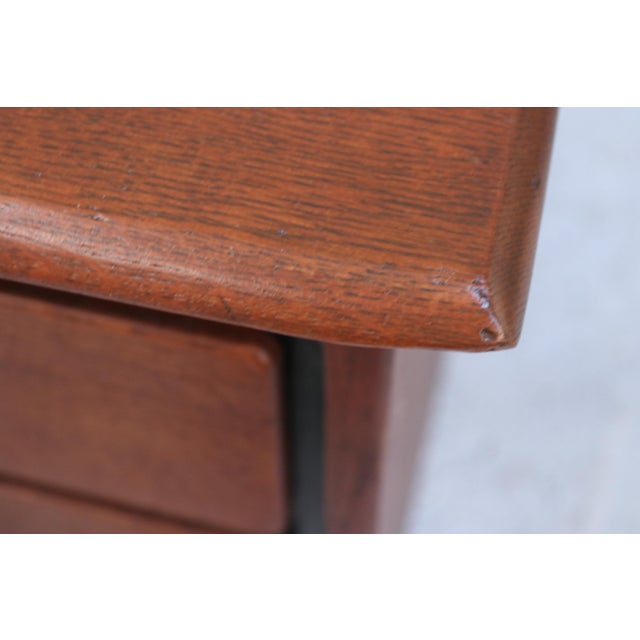Dutch Oak Pedestal Desk by H. Pander & Zonen, 1920 For Sale - Image 12 of 18