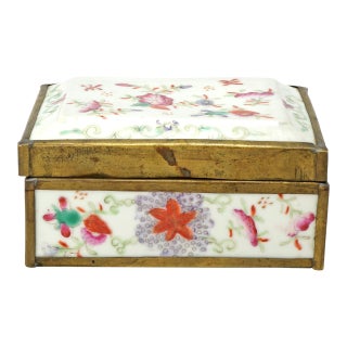 Chinese Polychrome Porcelain Hinged Box Circa 1900 For Sale