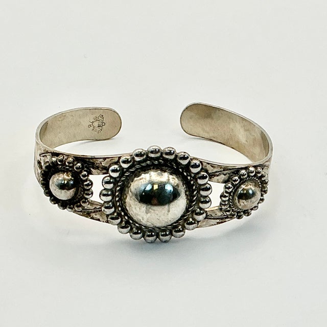 1950s Vintage Southwestern American Navajo Bell Trading Co. Sterling Cuff Bracelet. For Sale - Image 13 of 13