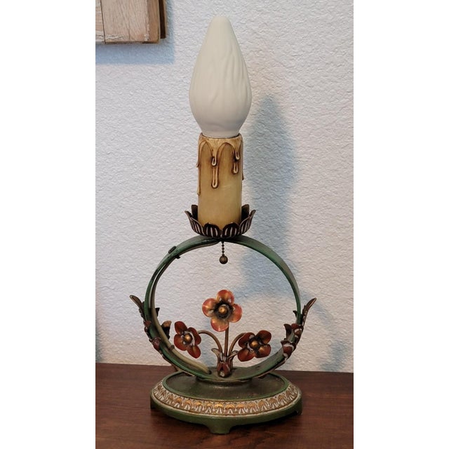 Very Rare Pair of 1920s Moe Bridges Art Nouveau Floral Design Boudoir Lamps For Sale - Image 11 of 12