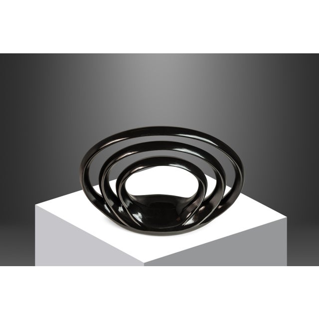 This captivating Post Modern Art Deco sculpture, crafted in the USA during the 1980s, merges the bold geometry of Art Deco...