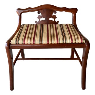 Circa 1940 Duncan Phyfe-Style Scroll Splat Low Back Petite Window / Entryway Bench For Sale