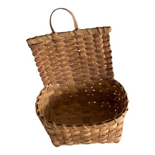 Vintage Beautiful Cherokee White Oak Wall Basket – Orig. Certification Tag by Renowned Alyne Driver For Sale