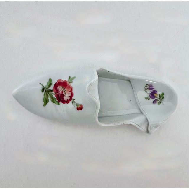 Early 20th Century Meissen Porcelain Slippers, Set of 2 For Sale - Image 5 of 8
