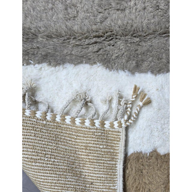 Contemporary Neutral Contemporary Moroccan Rug - 8.4 X 5.9 Ft For Sale - Image 3 of 8