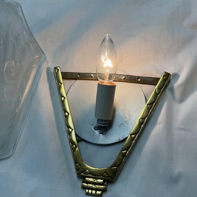 1920's Frenh Art Deco Bronze and Glass Wall Sconce Pair For Sale - Image 9 of 11