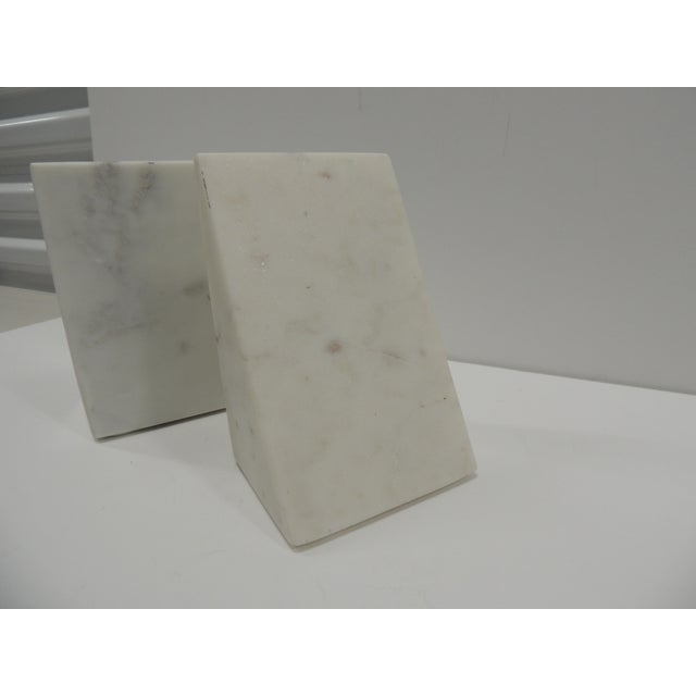 MCM White Marble Triangular Shape Bookends - Set of 2 For Sale - Image 4 of 6