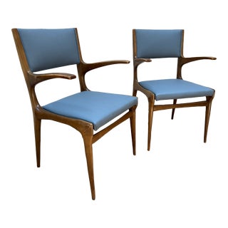 1950s Sculpted Walnut and Leathers Chairs by Carlo De Carli No for M Singer & Sons, a Pair For Sale
