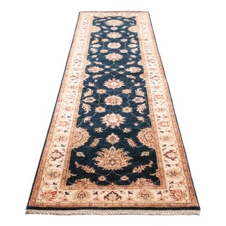 Middle Eastern Rug in Wool For Sale