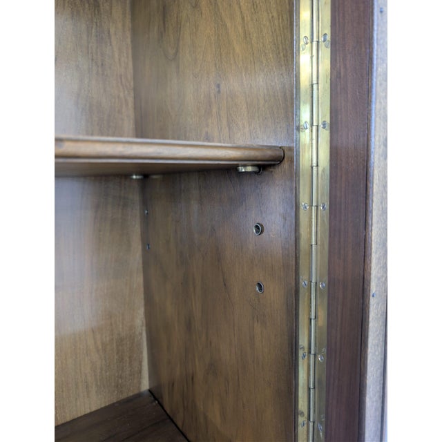 Art Deco Display Cabinet in Walnut For Sale - Image 10 of 18
