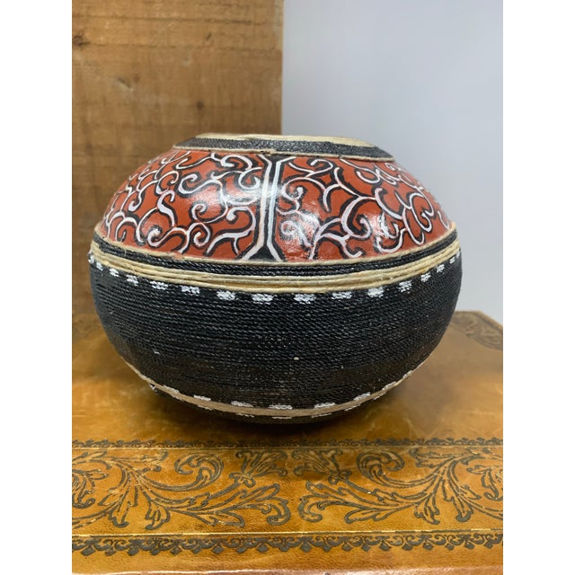 1980s American Southwest Hand-Painted Artisan Gourd For Sale In Dallas - Image 6 of 6