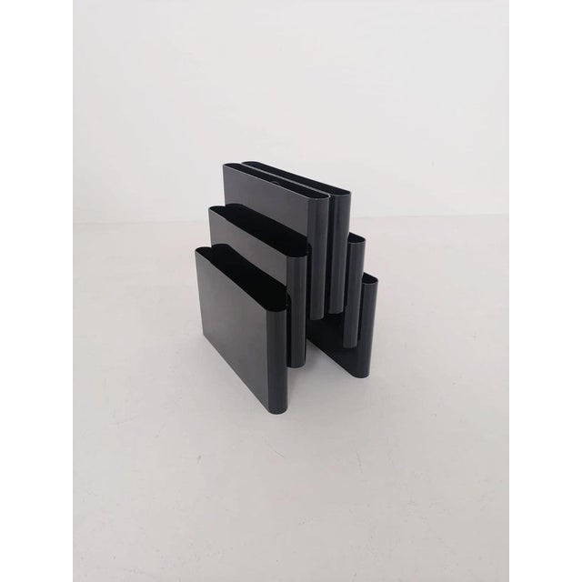 Black Plastic Magazine Rack by Giotto Stoppino for Kartell, Italy For Sale - Image 5 of 11