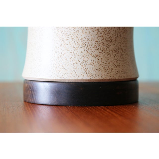 1960s Gordon and Jane Martz M221 Lamp for Marshall Studios Light Gray Brown Specks Bamboo For Sale - Image 6 of 13