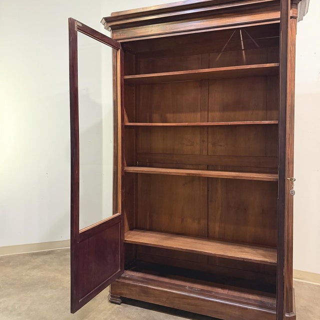 19th Century French Louis Philippe Mahogany Bookcase With Glazed Doors For Sale - Image 14 of 16