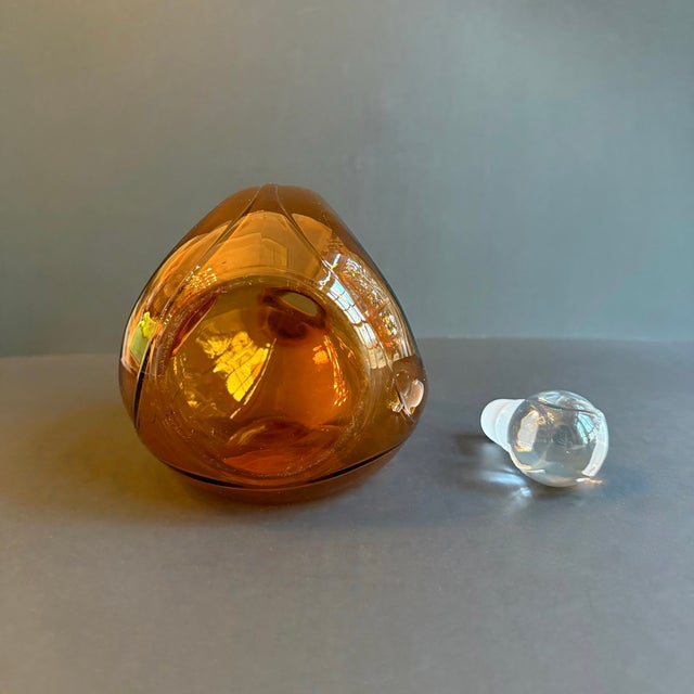 1970s Amber Hand Blown Glass Decanter With 5 Shot Glasses For Sale In Atlanta - Image 6 of 9