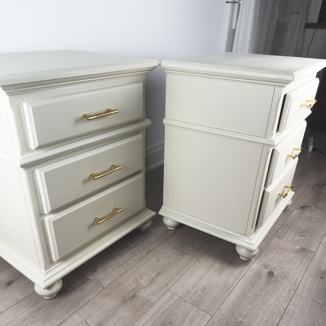 Off-white 1980s Pair of Professionally Refinished Solid Pine Nightstands With Knurled Brass Hardware For Sale - Image 8 of 12