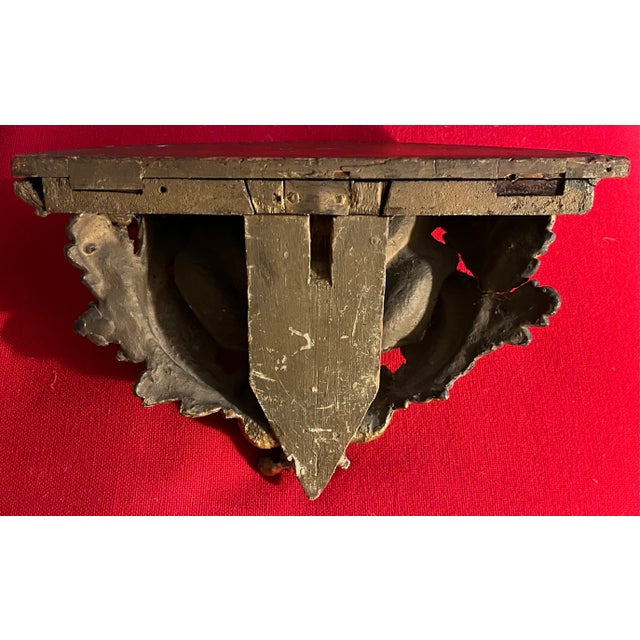 Antique 19th Century English Gilt Wood Wall Bracket Shelf With Carved Shell and Acanthus Leaves For Sale - Image 11 of 12