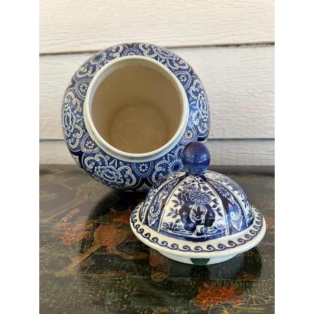 Vintage Large Delft Ginger Jar Vase Blue & White Floral Royal Sphinx Lidded Urn For Sale - Image 16 of 18