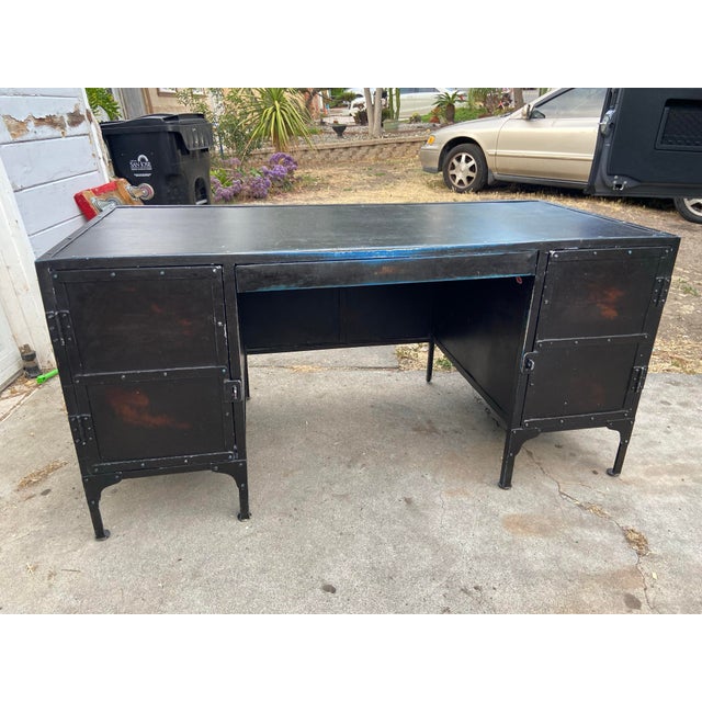 2000 - 2009 Restoration Hardware 1900’s French Industrial Metal Tool Chest Desk With Patina For Sale - Image 5 of 12