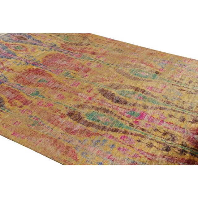 Hand-knotted in luxurious silk, this 6x9 contemporary rug from our Modern Classics collection is particularly inspired by...