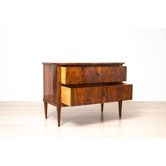 Biedermeier French Polished Walnut 2-Drawer Commode, Germany, 1850 For Sale - Image 4 of 15