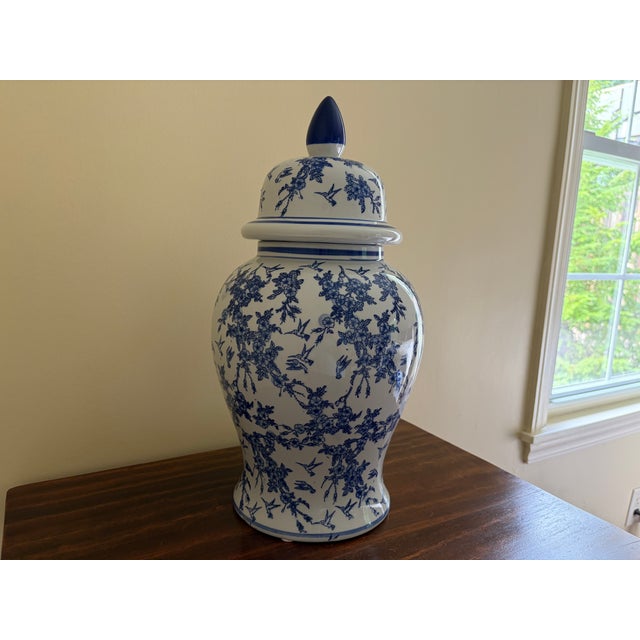 Chinoiserie Large Blue and White Porcelain Ginger Jar For Sale - Image 4 of 8