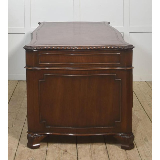 Mahogany Twin-Pedestal Desk, 1890s For Sale - Image 10 of 14