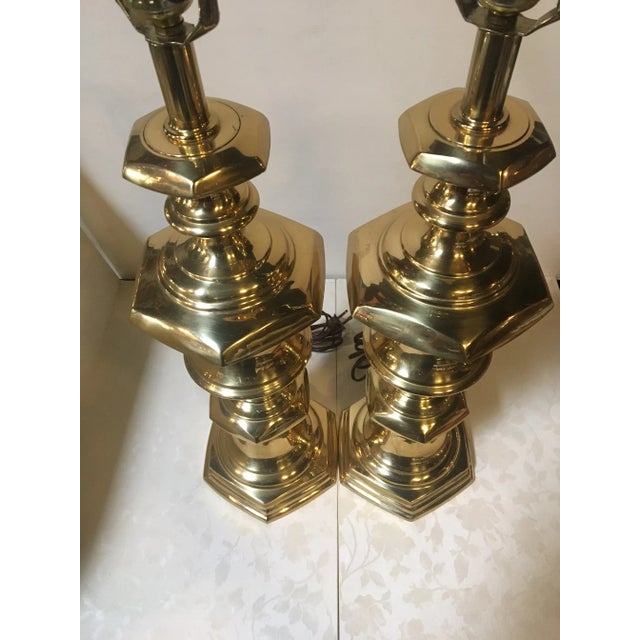Vintage Mid 20th Century Hollywood Regency Brass Lamps - A Pair For Sale - Image 6 of 8