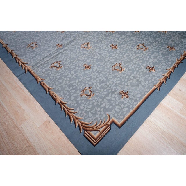 1980s 9x12 Vintage Aubusson Flat Weave Wool Rug, Blue Fleur-De-Lis For Sale - Image 5 of 15