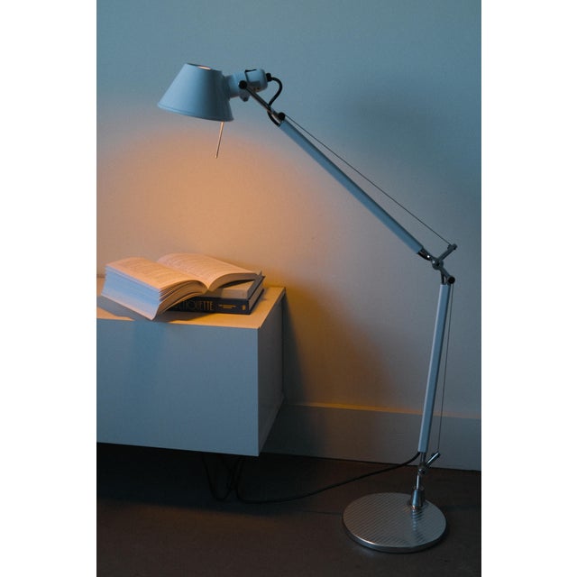 Artemide Tolomeo Classic table lamp, white. Standard size, 9" base. Barely used. Excellet Condition. Designed by Michele...