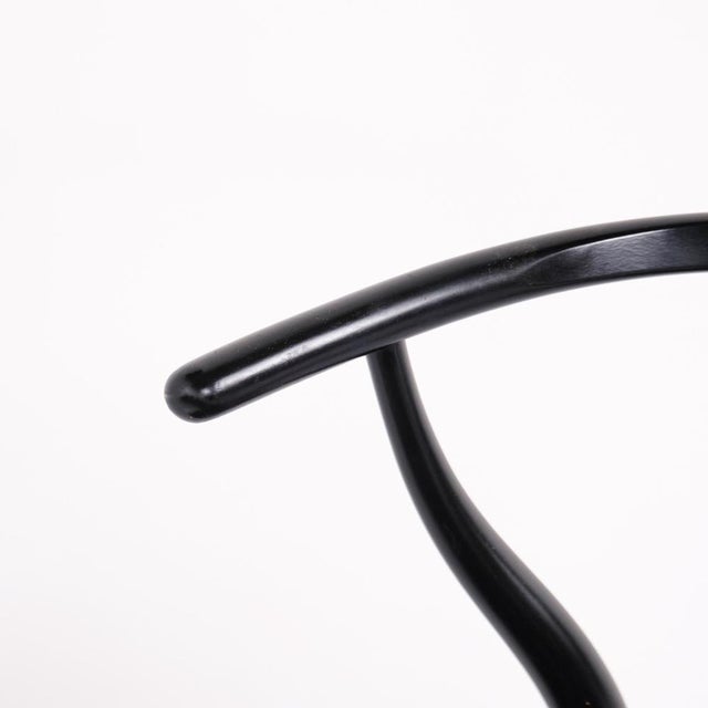 1950s CH24 Wishbone Chair in Black with Black Paper Cord Seat by Hans J. Wegner, 1950s For Sale - Image 5 of 11
