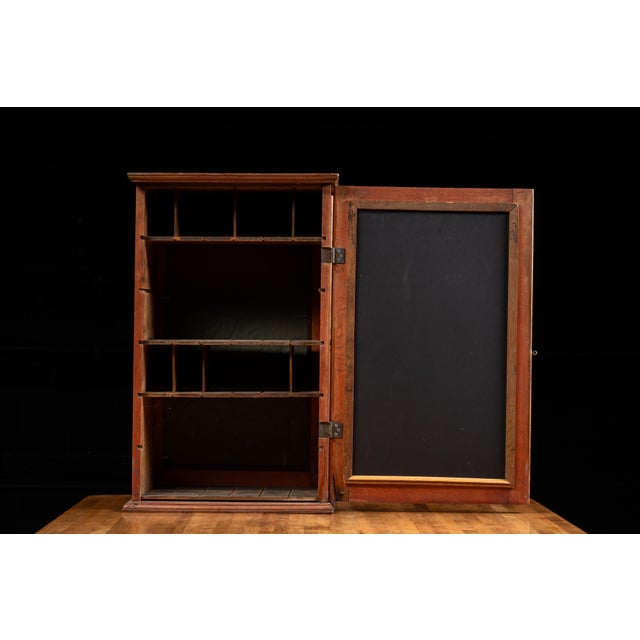Early 20th Century Diamond Dyes Point-of-Sale Countertop Cabinet For Sale - Image 4 of 13