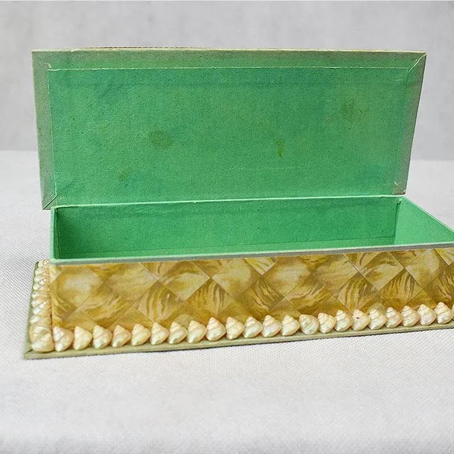 Early 20th Century Shell Encrusted Rectangular Keepsake Box With Green Silk Lid For Sale - Image 5 of 7
