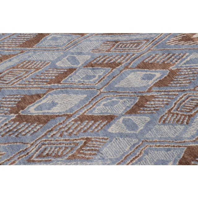 Late 20th Century Contemporary Art Deco Style With Diamond Lattice Rug by Rug & Kilim, India For Sale - Image 5 of 10