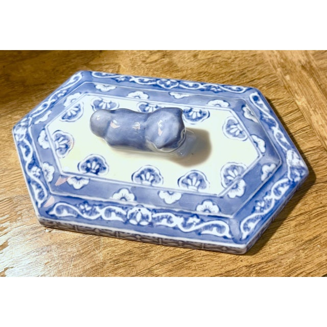 Early 20th Century Antique Chinese Blue and White Tea Caddy For Sale - Image 5 of 11