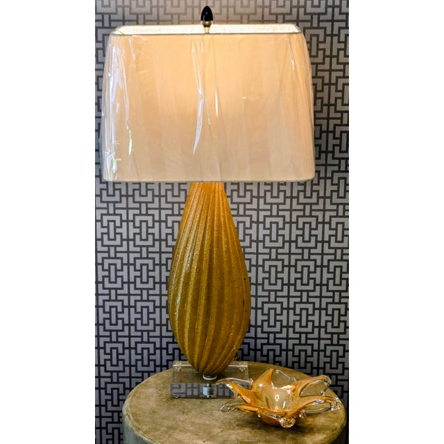 Vintage Murano-Style Gold Art Glass Table Lamp With Clear Acrylic Base & New Rectangular Shade, 31″ For Sale - Image 14 of 14