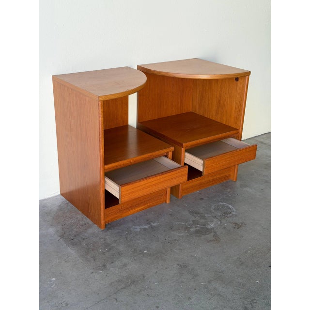Pair of Danish Modern Teak Nightstands - Mid-Century Modern Bedside Tables 1960s For Sale - Image 4 of 10